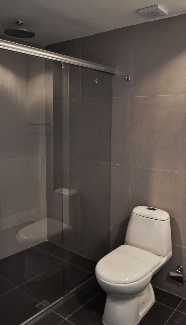 APARTAMENTO 104, ESTUDIO DUSSAN ESTUDIO DUSSAN Minimalist style bathrooms