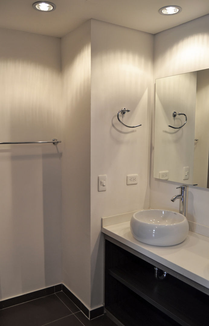 APARTAMENTO 104, ESTUDIO DUSSAN ESTUDIO DUSSAN Minimal style Bathroom