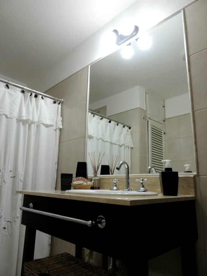 REMODELACION VIVIENDA "VDR" | VILLA DEL ROSARIO, CBA., Cabello Jalil Arquitectas Cabello Jalil Arquitectas Modern bathroom