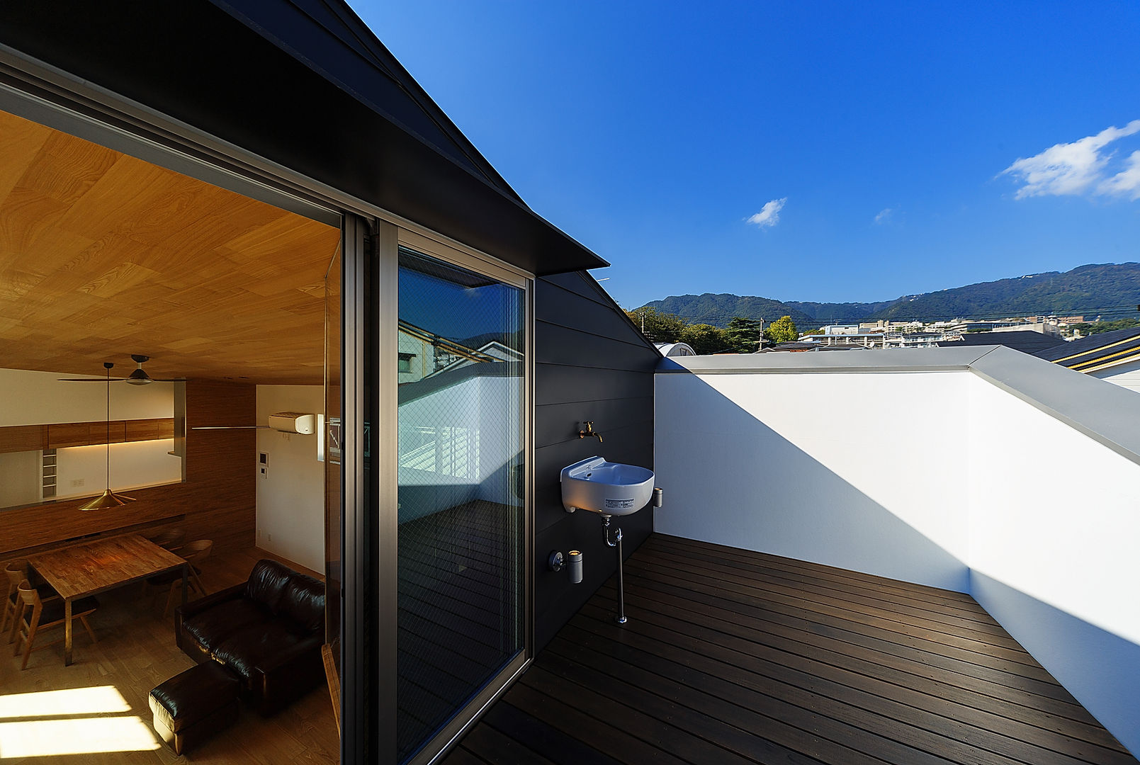 haus-note, 一級建築士事務所haus 一級建築士事務所haus Balcon, Veranda & Terrasse scandinaves Fer / Acier