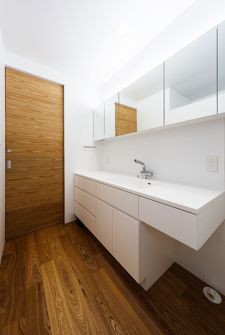 haus-note 一級建築士事務所haus 北欧スタイルの お風呂・バスルーム 木 木目調