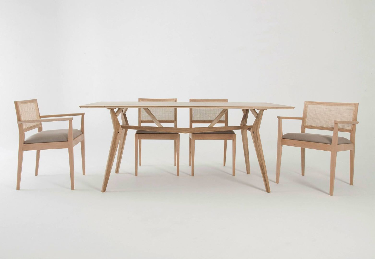 Muebles de diseño, Marini Estudio Marini Estudio Modern dining room Tables