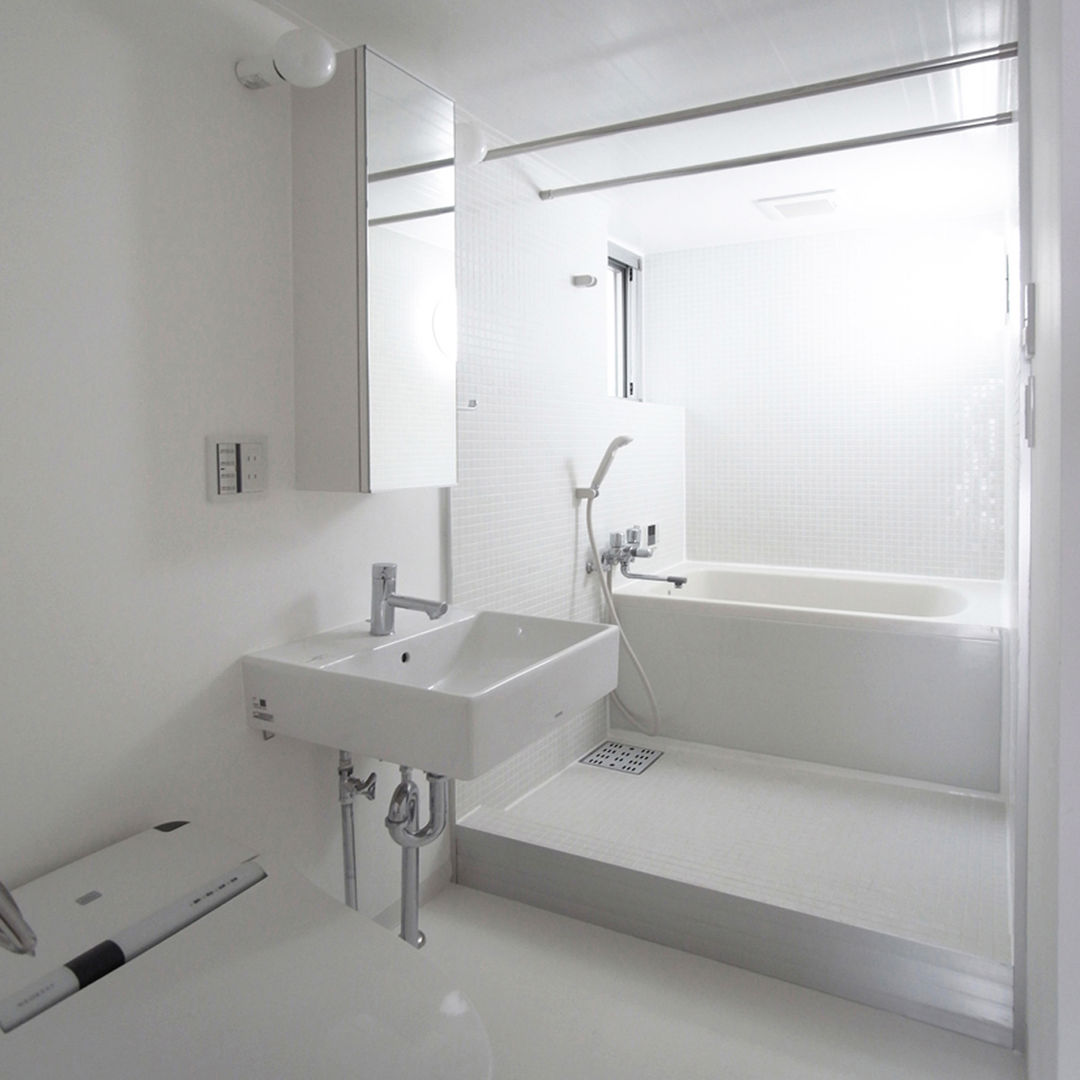 下北沢の賃貸マンション ユミラ建築設計室 モダンスタイルの お風呂