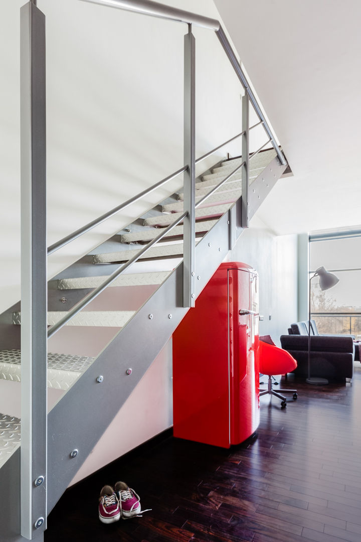 homify Pasillos, vestíbulos y escaleras modernos