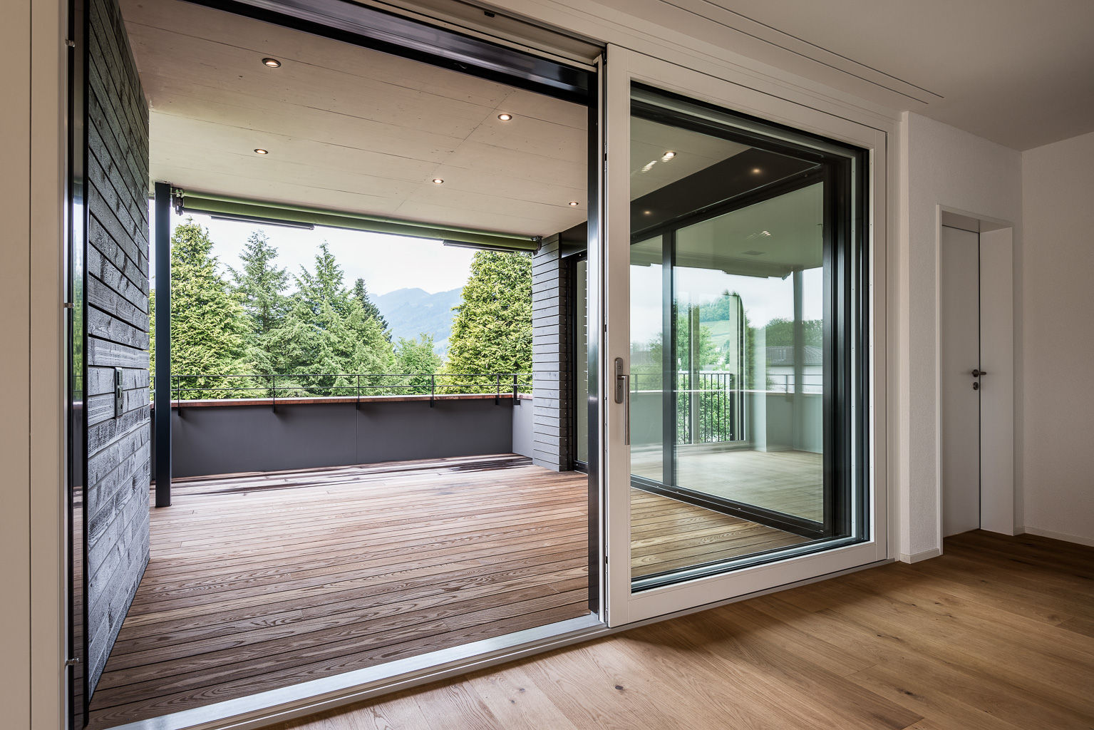 Terrasse - Loggia Giesser Architektur + Planung Moderner Balkon, Veranda & Terrasse Holz Holznachbildung