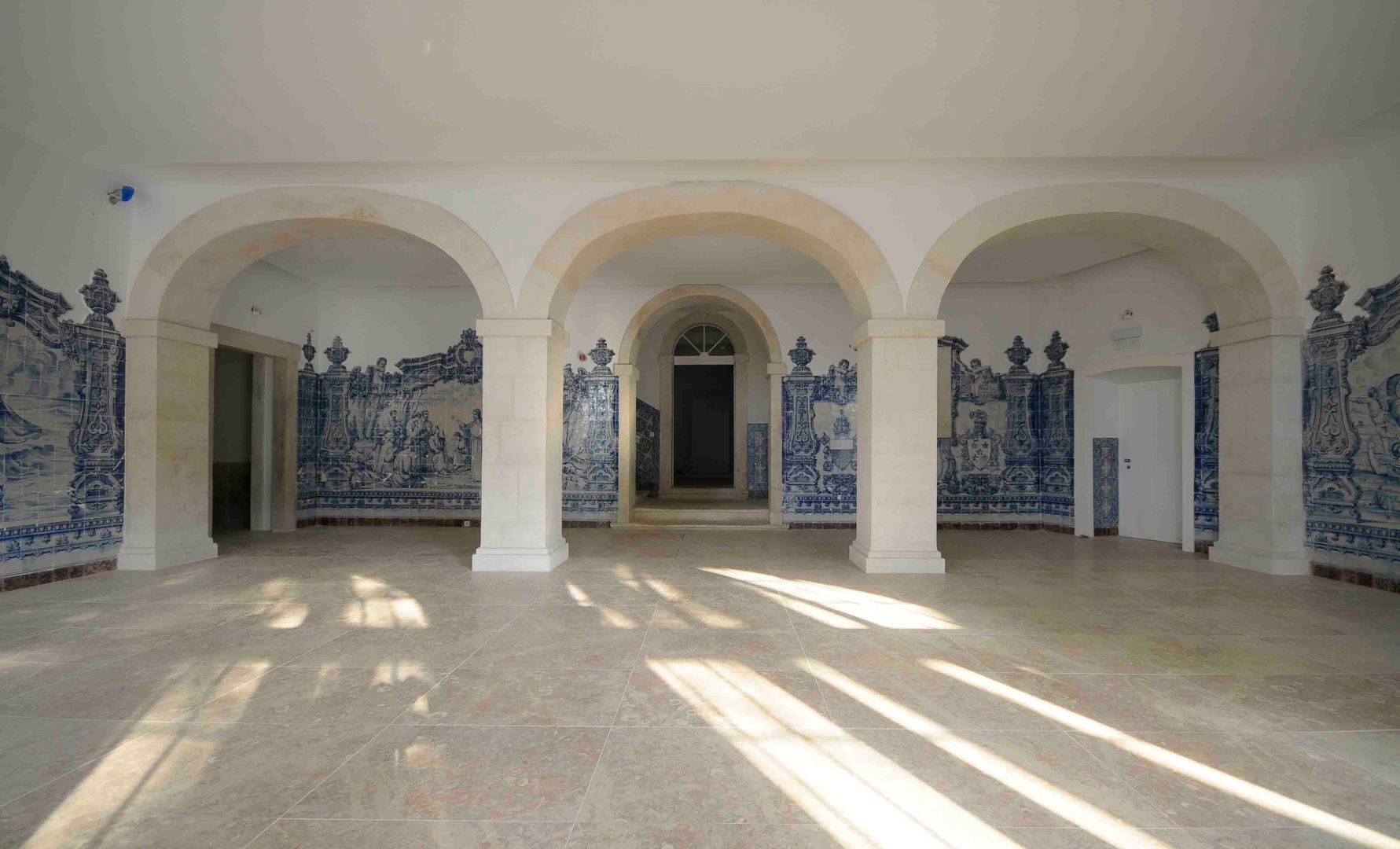 CONVENTO DOS INGLESINHOS, armazem de arquitectura armazem de arquitectura Modern corridor, hallway & stairs