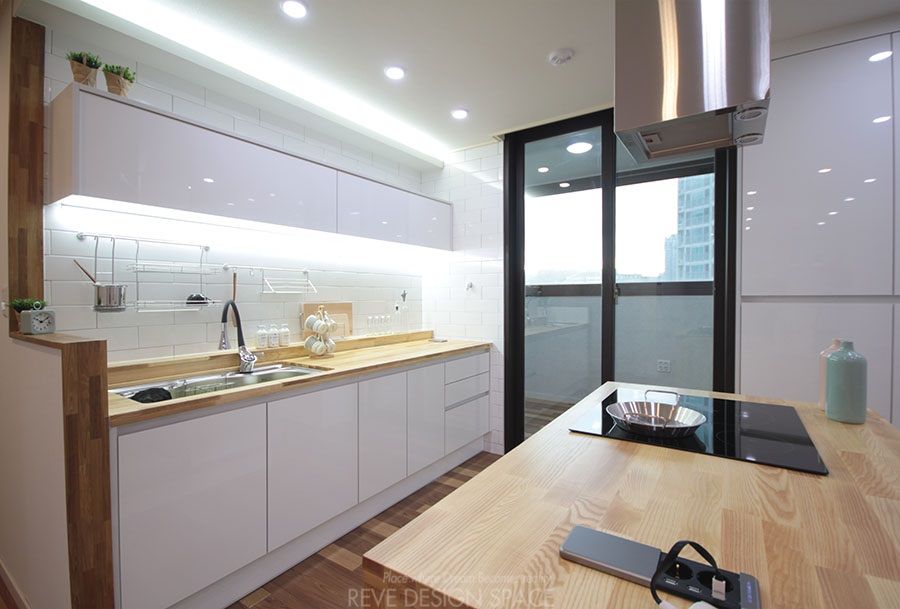 동탄아파트인테리어 능동 푸른마을두산위브 33평 인테리어, 디자인스튜디오 레브 디자인스튜디오 레브 Modern kitchen