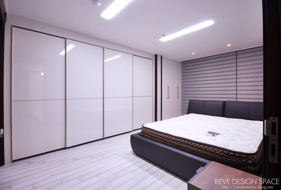 동탄아파트인테리어 능동 푸른마을두산위브 30평 인테리어, 디자인스튜디오 레브 디자인스튜디오 레브 Modern style bedroom