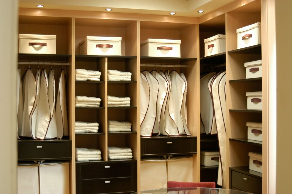 VESTIDORES, VETTA GRUPO VETTA GRUPO Modern dressing room Wood Wood effect Storage