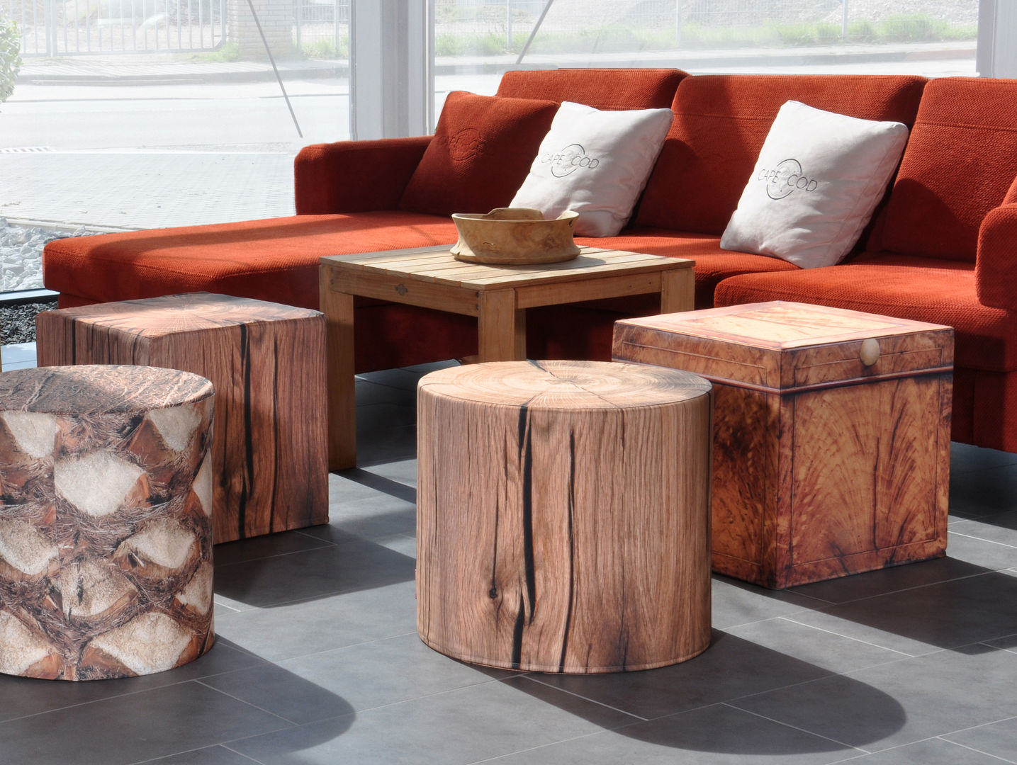 Cubes, erdbeeruniversum erdbeeruniversum Country style living room Textile Amber/Gold Stools & chairs
