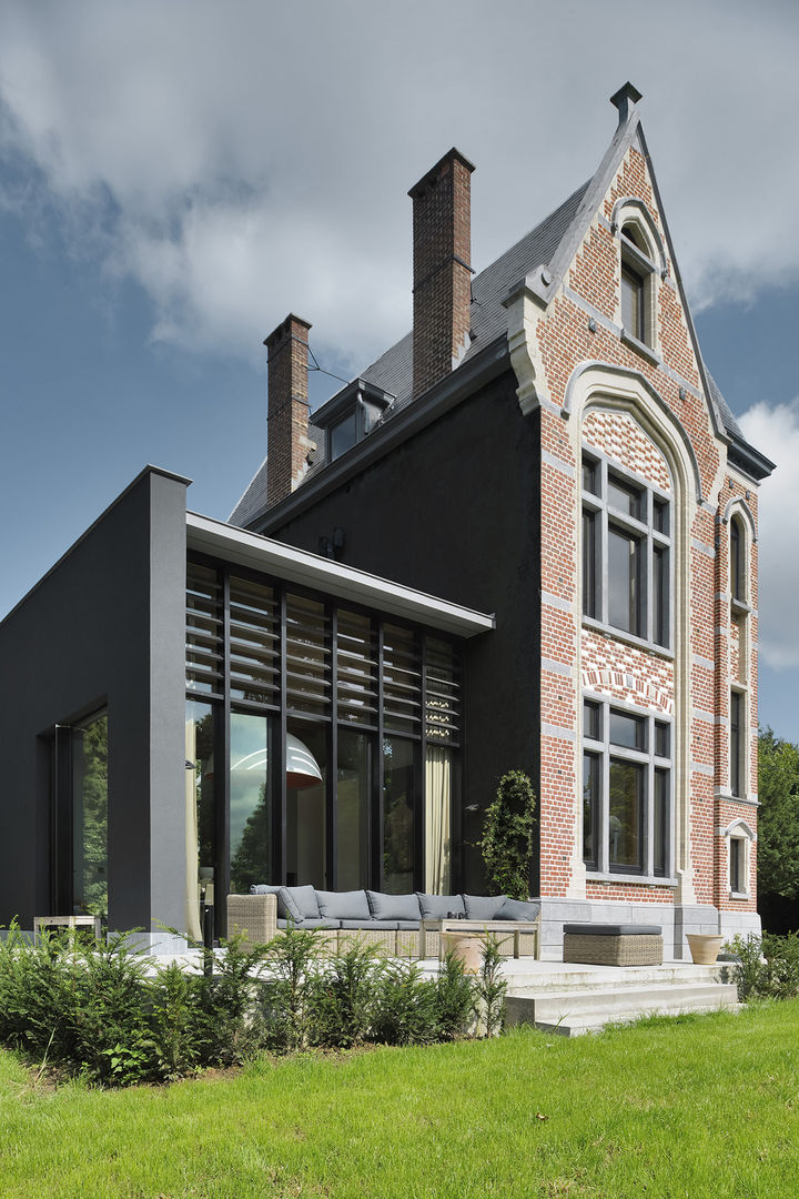 La Hulpe, Iceberg Architectes Iceberg Architectes Moderne huizen