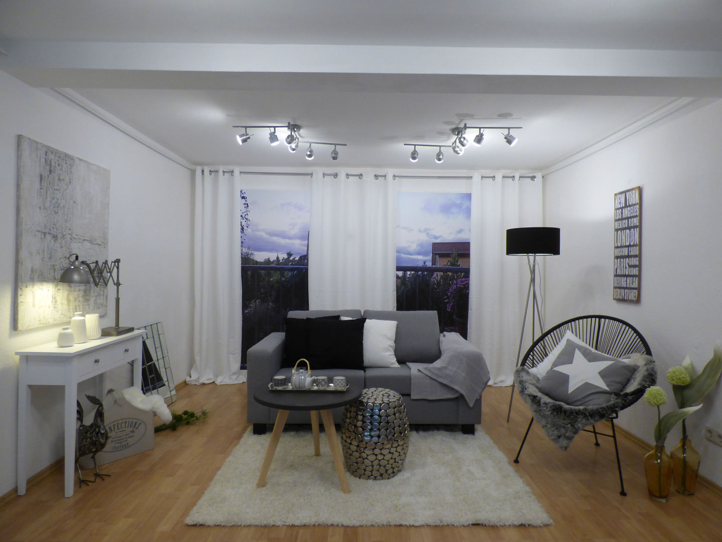 Showroom, Birgit Hahn Home Staging Birgit Hahn Home Staging Вітальня