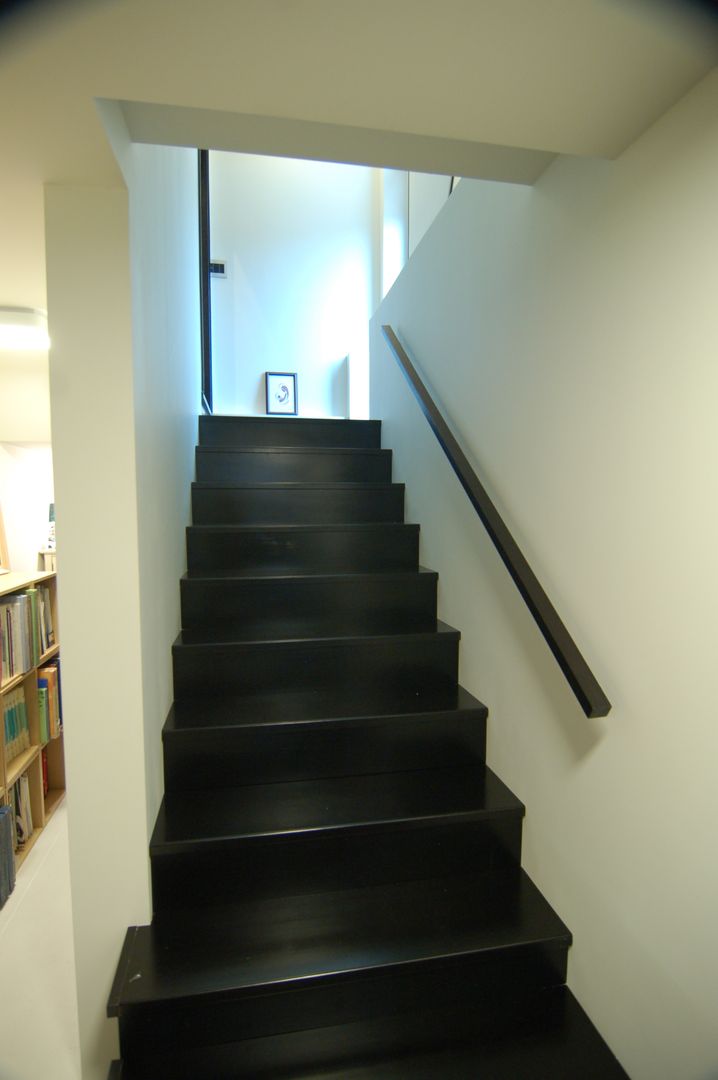 CASA MUSICA , 구도건축사사무소 구도건축사사무소 Modern corridor, hallway & stairs