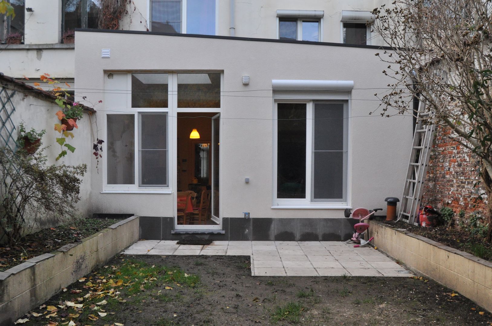 Extension d'une maison unifamiliale à Ixelles, Responsible Young Architects sprl Responsible Young Architects sprl Modern houses Wood Wood effect