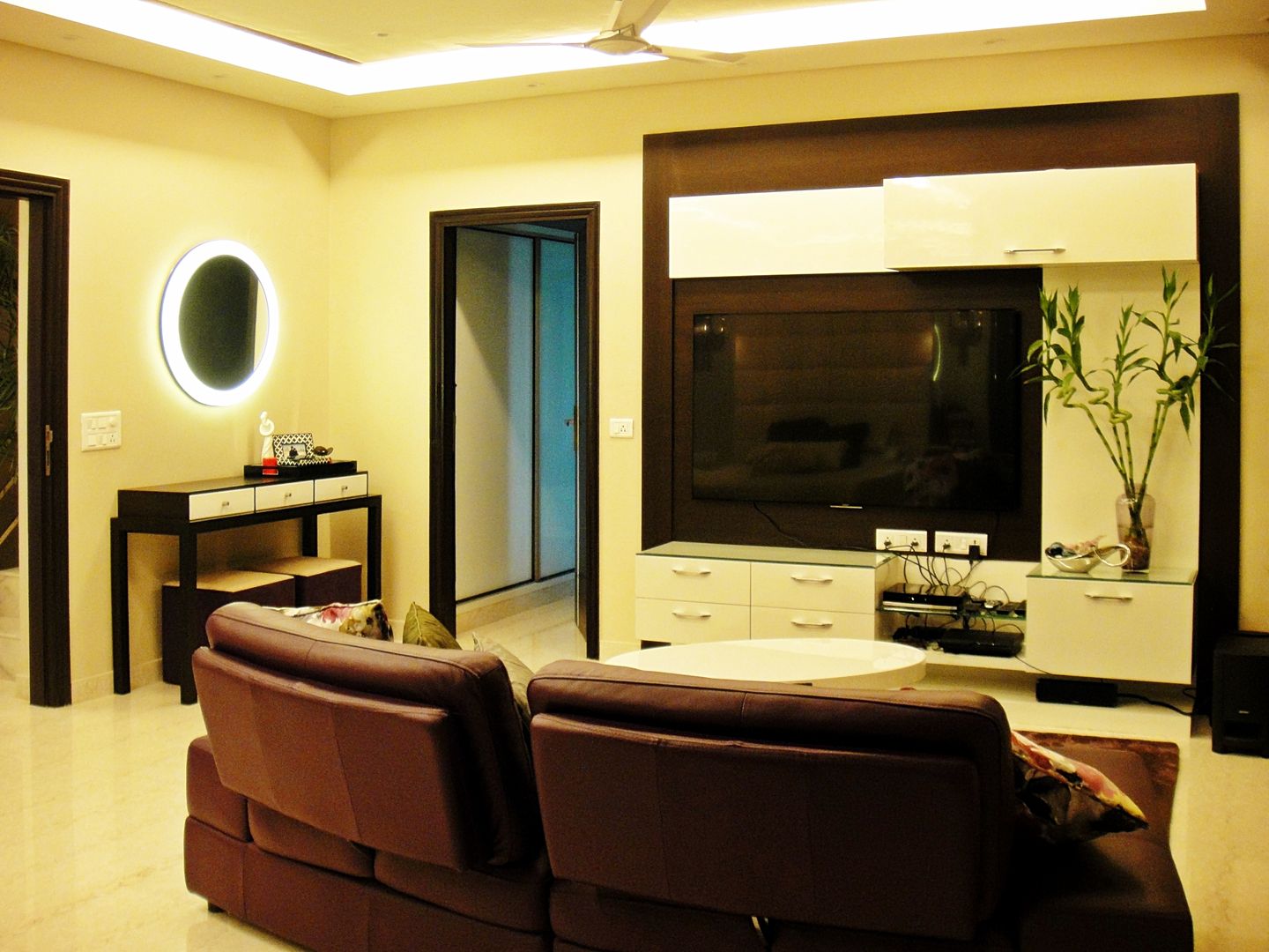 Residence Design, Sandesh Vihar, H5 Interior Design H5 Interior Design Salas multimedia de estilo moderno