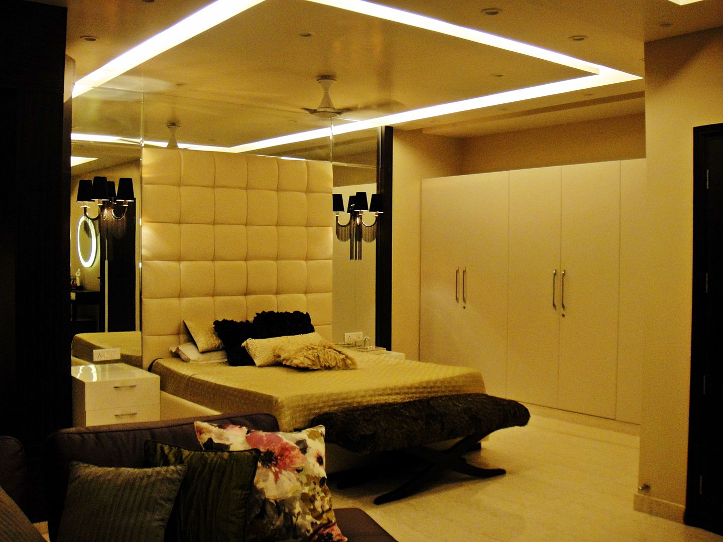 Residence Design, Sandesh Vihar, H5 Interior Design H5 Interior Design ห้องนอน