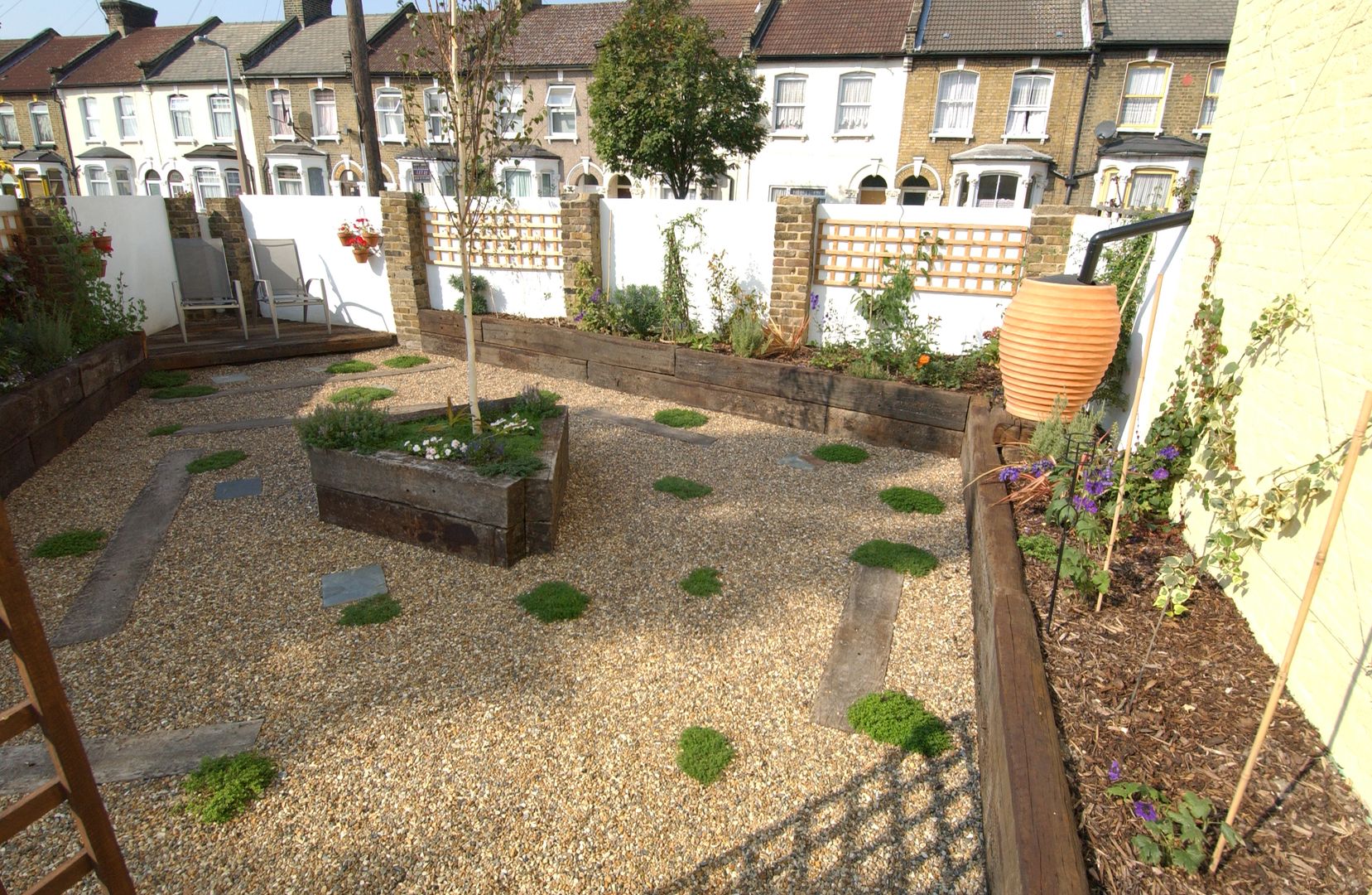 Fruit and Vegetable Garden - East London, Earth Designs Earth Designs Rustykalny ogród