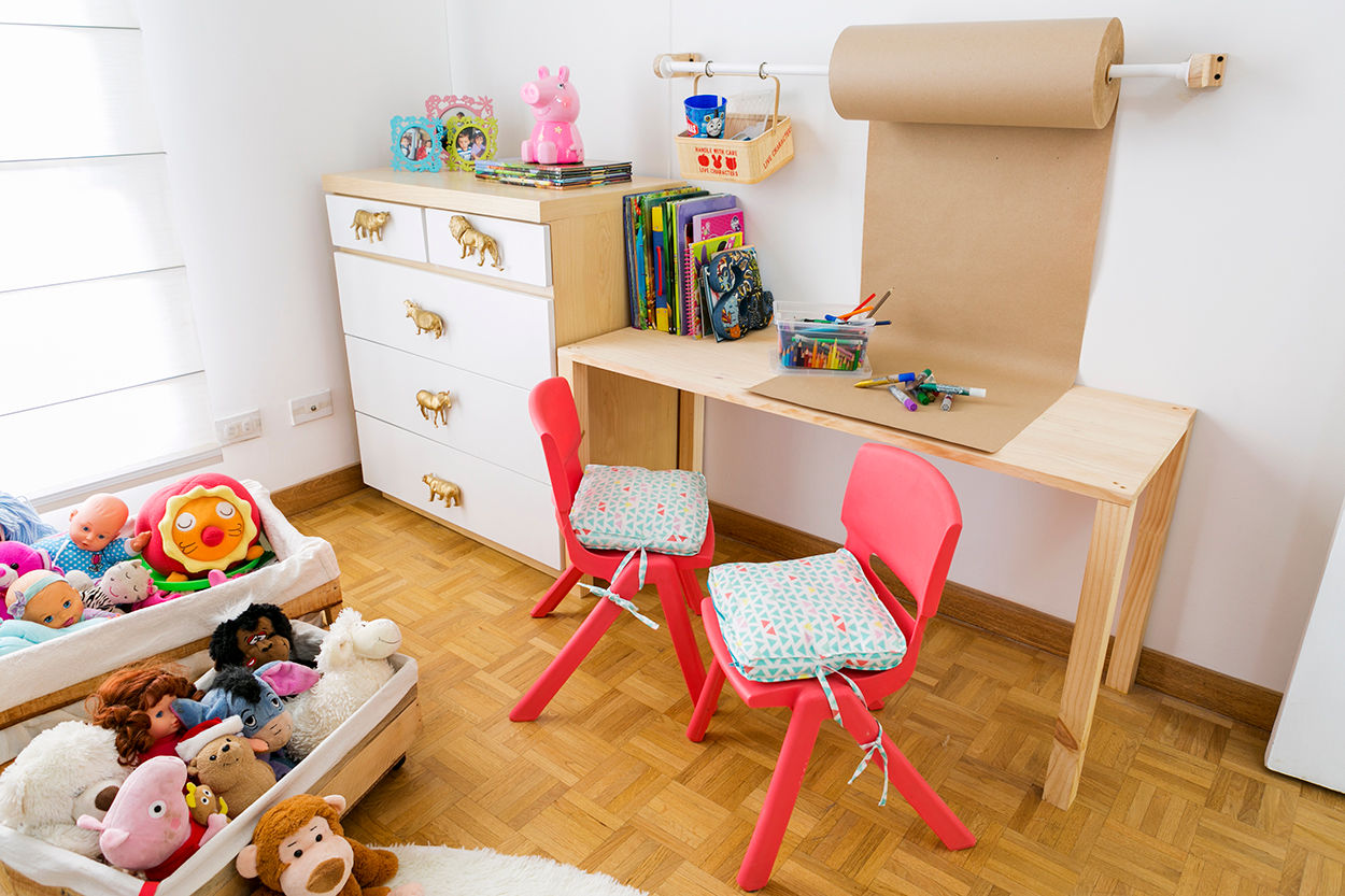 Cuarto de Antonia, Little One Little One Modern nursery/kids room