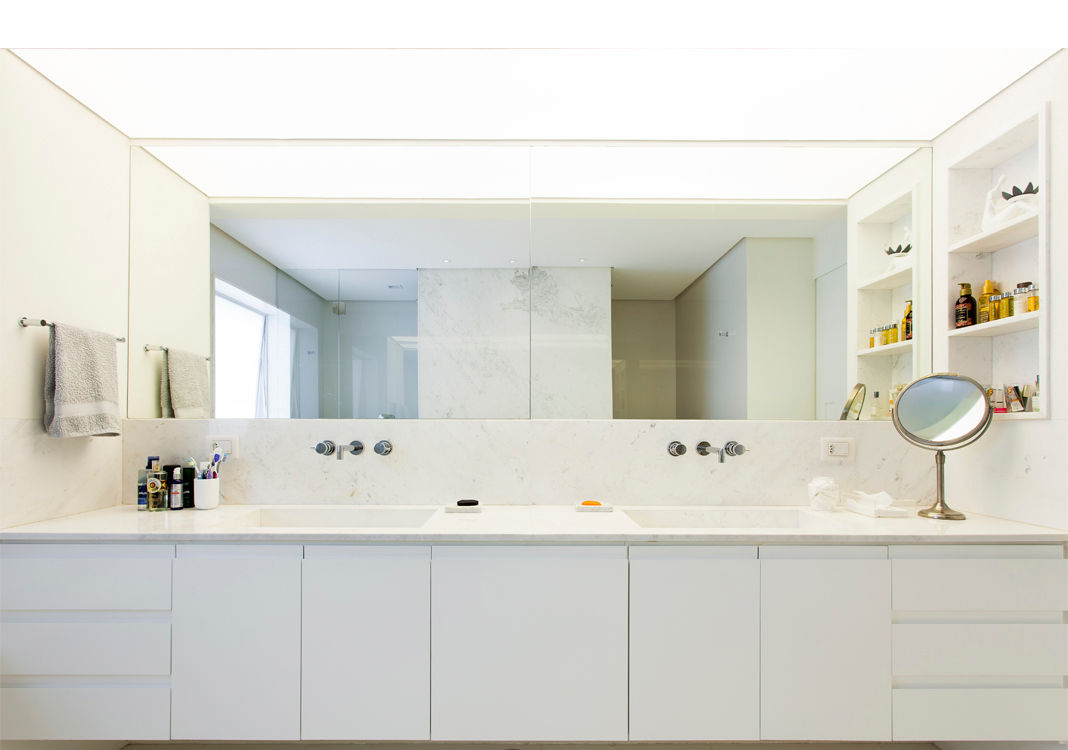 Apto. Rio de Janeiro, RSRG Arquitetos RSRG Arquitetos Minimalist style bathroom