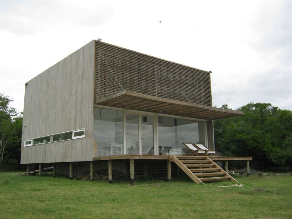 CASA LAGUNA EL ROSARIO, Frias+Tomchinsky Arquitectos Frias+Tomchinsky Arquitectos منازل