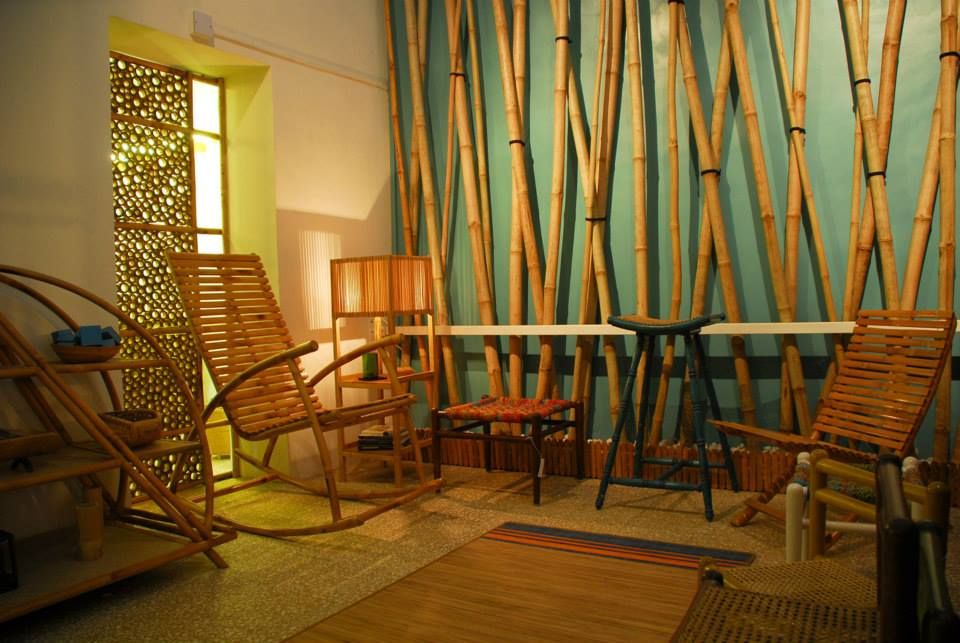 Bamboo Canopy, Errol Reubens Associates Errol Reubens Associates Balcones y terrazas modernos