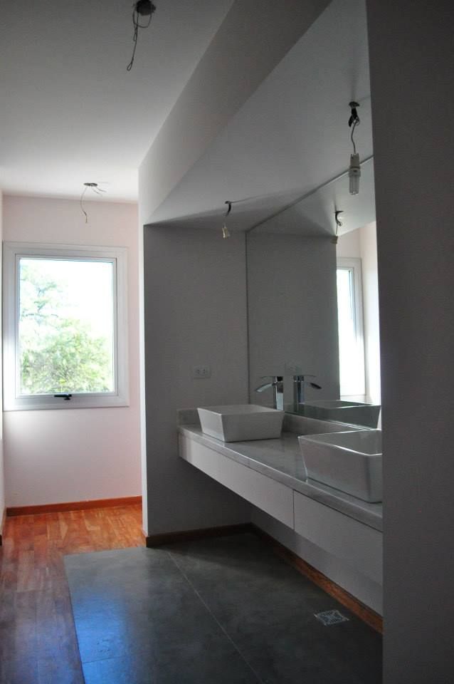 BAÑOS LN, LN-arquitectura LN-arquitectura Modern Bathroom