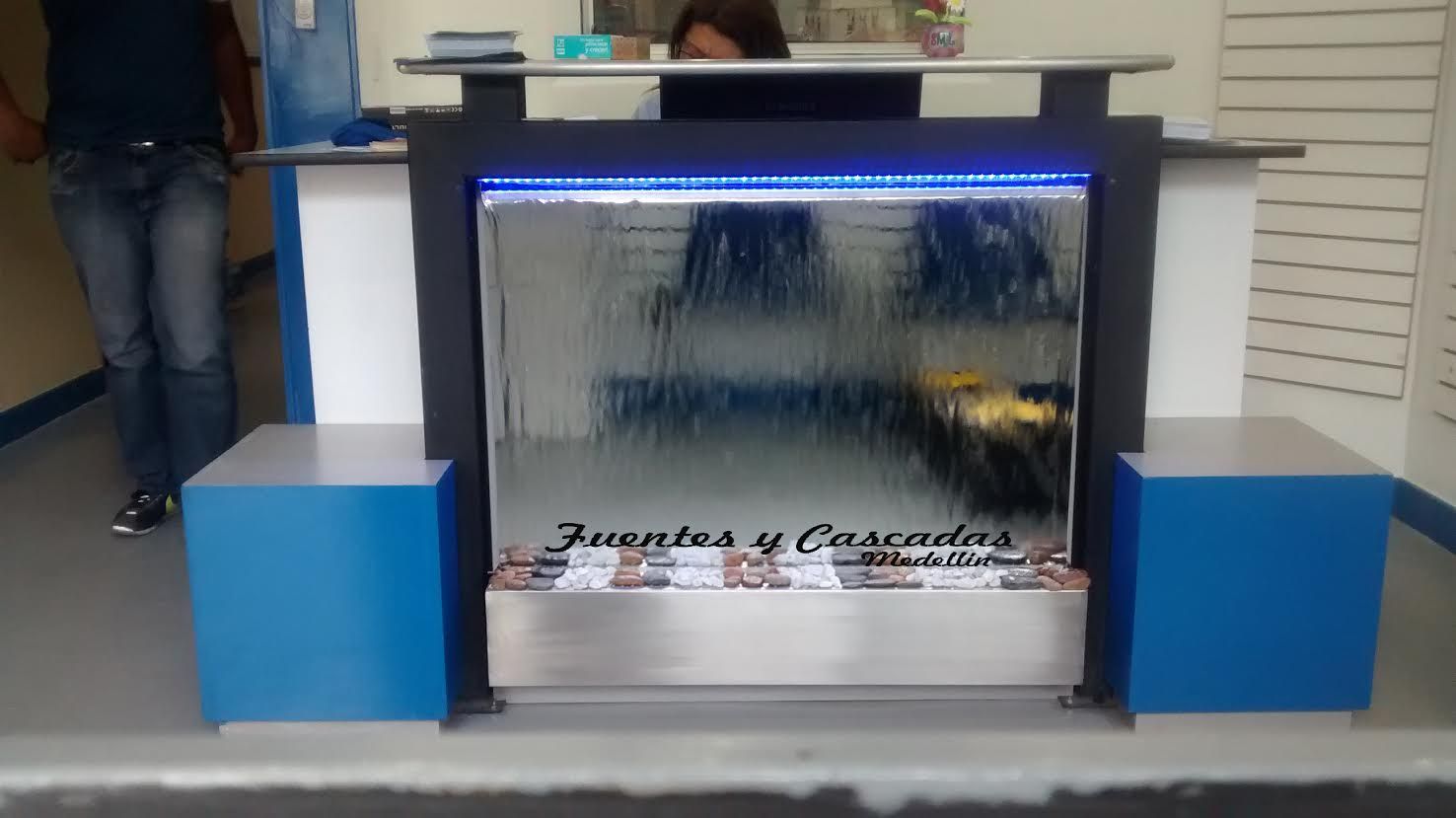 Fuentas de Agua, Fuentes y Cascadas Medellin Fuentes y Cascadas Medellin モダンな スパ 家具