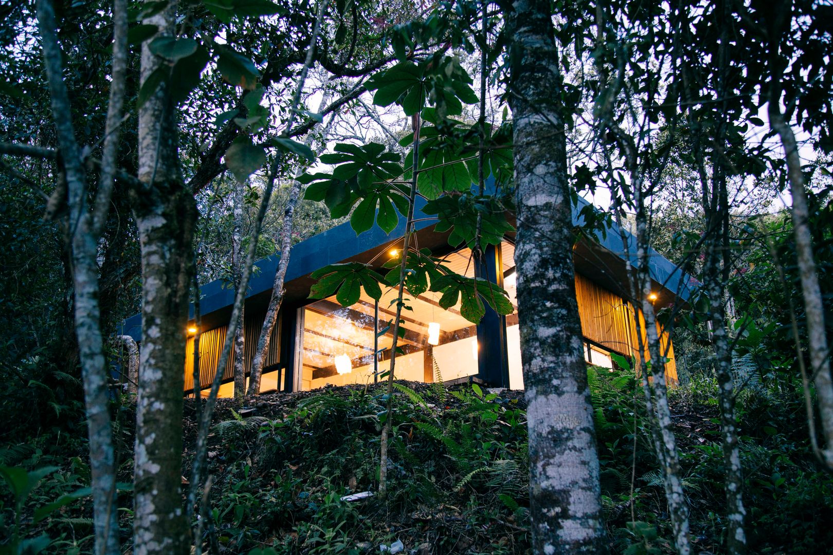 REFORMA CABAÑA SANTA ELENA, CASA CALDA CASA CALDA Modern Houses