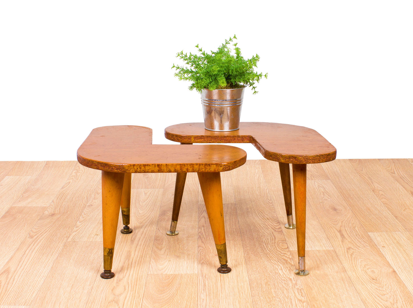 Coffee Tables, RetroLicious Ltd RetroLicious Ltd Ruang Keluarga Gaya Skandinavia Side tables & trays