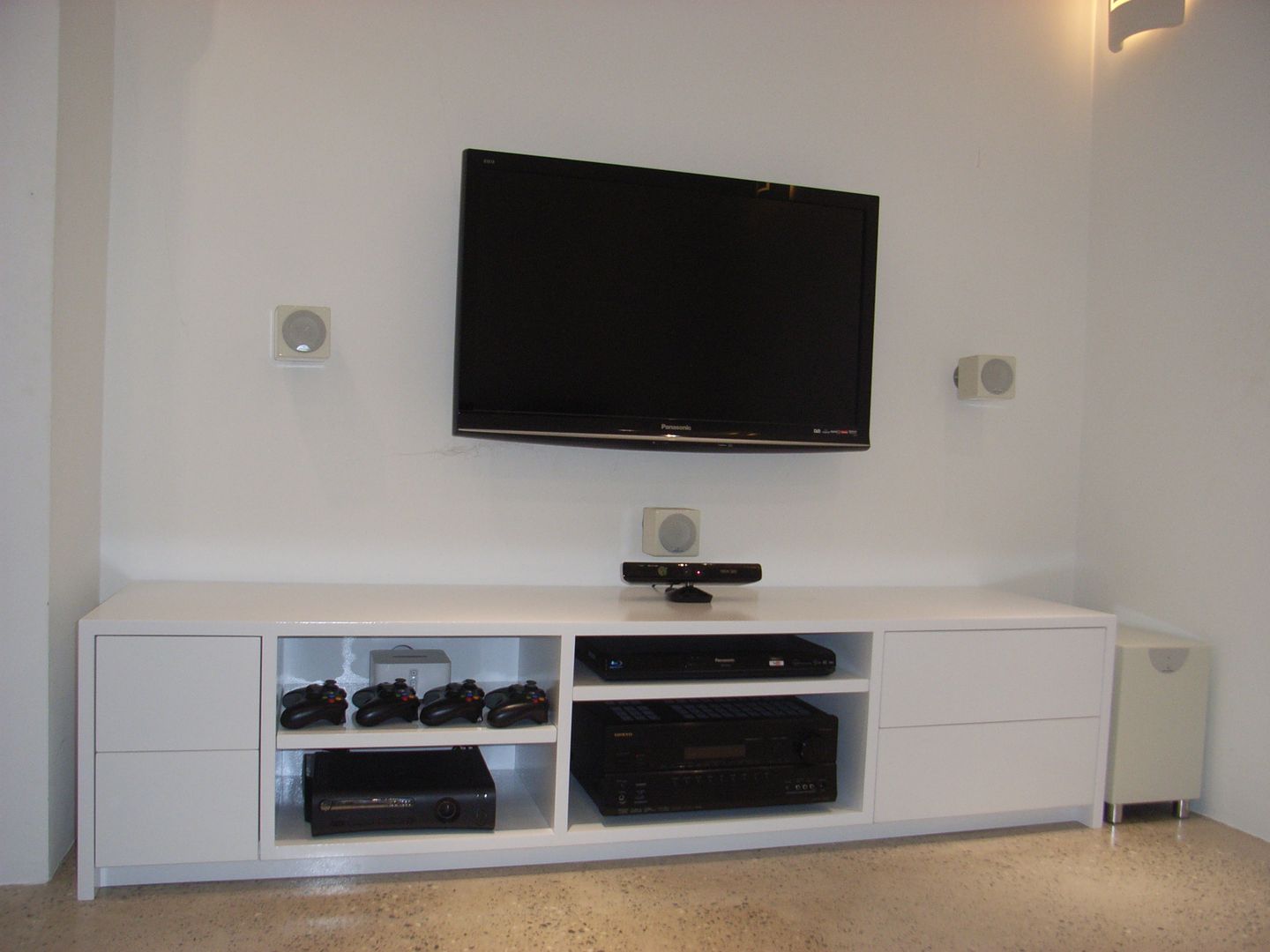 Bespoke TV and AV unit Style Within ห้องสันทนาการ TV cabinet,hifi cabinet,gaming room,push to open doors,surround sound,media room,home cinema room,basement conversion,TV unit,media unit