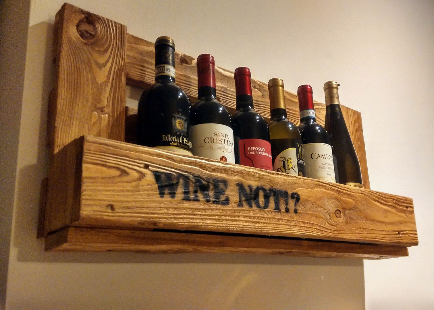 Portabottiglie WINE NOT!?, IDEA - Ivan de Angelis IDEA - Ivan de Angelis ห้องเก็บไวน์ ไม้จริง Multicolored ที่เก็บไวน์
