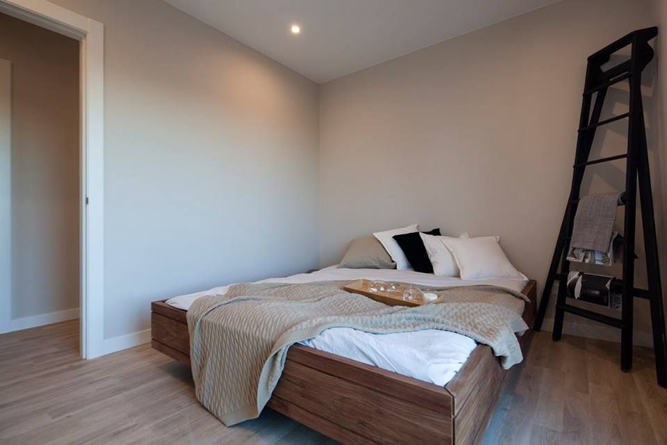 homify Modern style bedroom