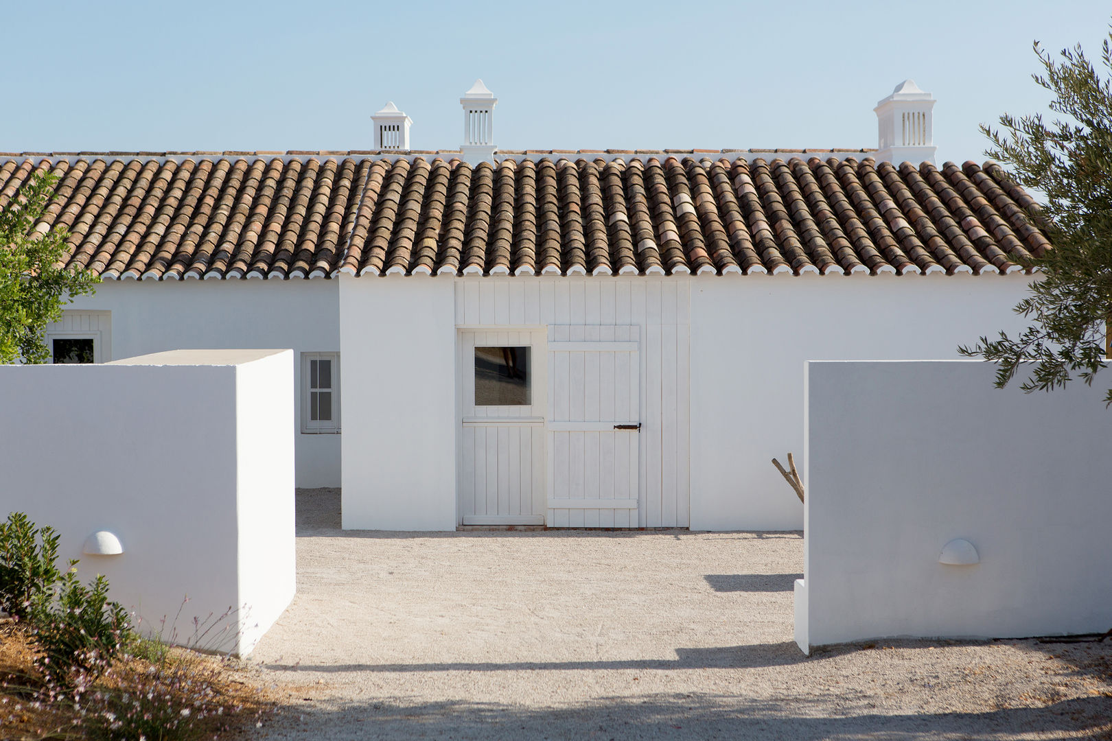 Pensão Agricola, atelier Rua - Arquitectos atelier Rua - Arquitectos Śródziemnomorskie domy