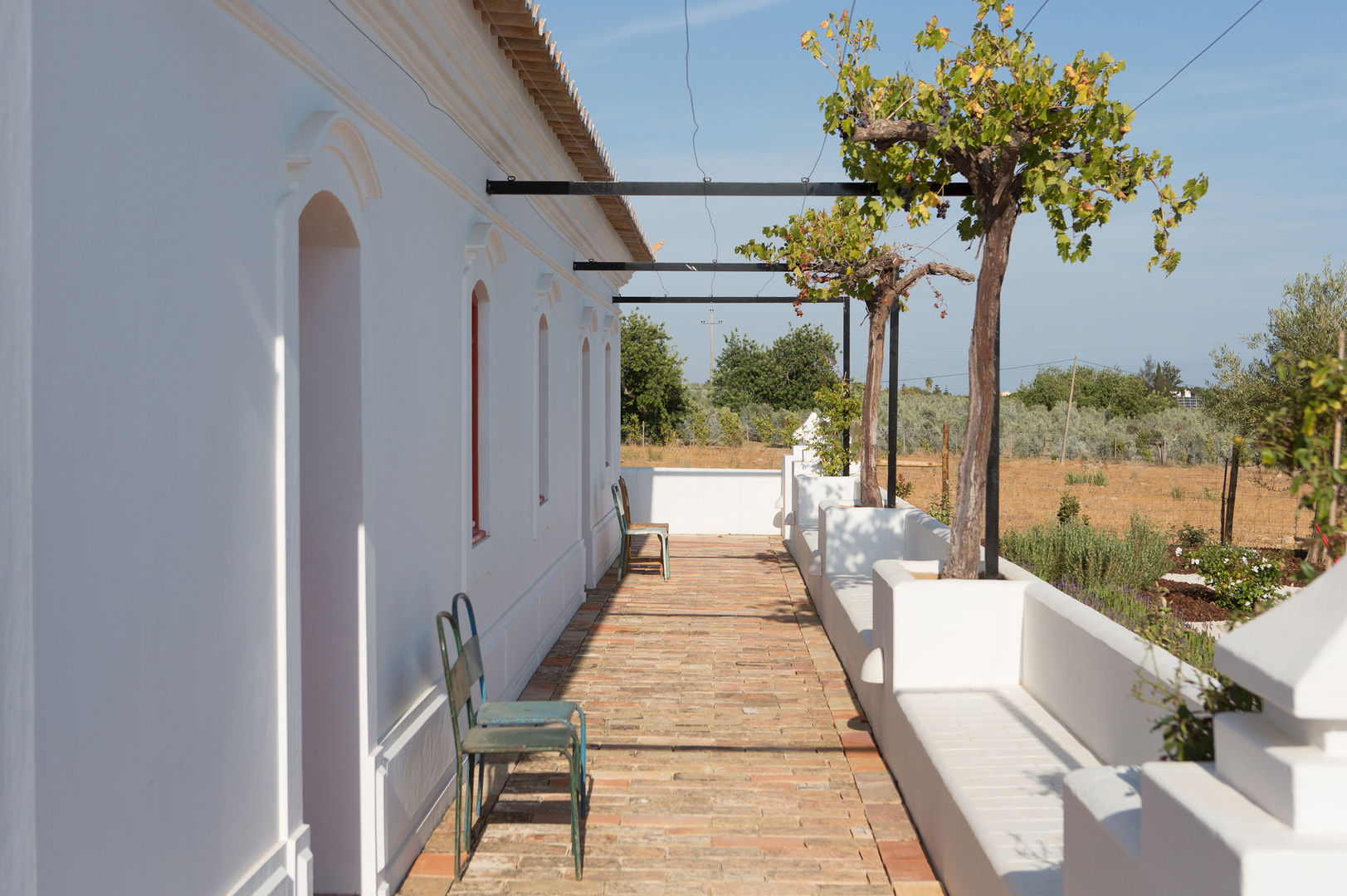 Pensão Agricola, atelier Rua - Arquitectos atelier Rua - Arquitectos Mediterranean style houses