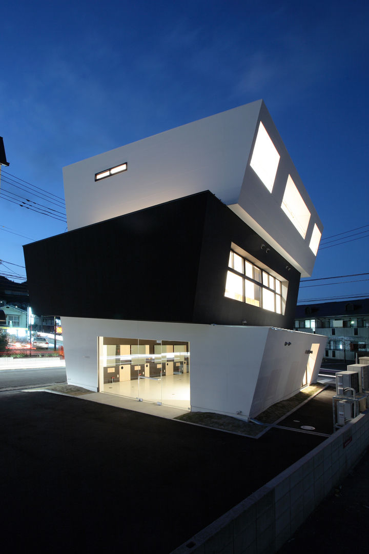 3Dan Box, 株式会社CAPD 株式会社CAPD オリジナルな 家 空,建物,窓,シェード,アーバンデザイン,家,材料特性,住宅街,ファサード,商業ビル