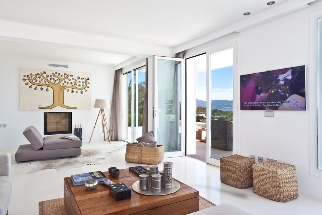 CAP NEGRET, ANTONIO HUERTA ARQUITECTOS ANTONIO HUERTA ARQUITECTOS Living room