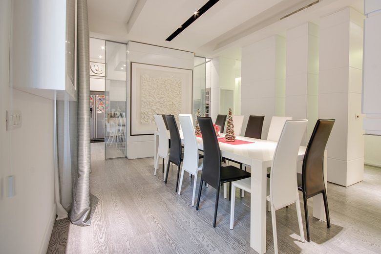 UN APPARTAMENTO D'ELITE, SERENA ROMANO' ARCHITETTO SERENA ROMANO' ARCHITETTO Modern Yemek Odası