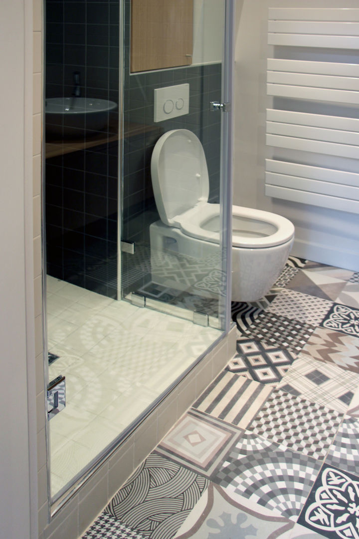 Appartement dans le Marais à Paris, Olivier Stadler Architecte Olivier Stadler Architecte Modern style bathrooms Ceramic