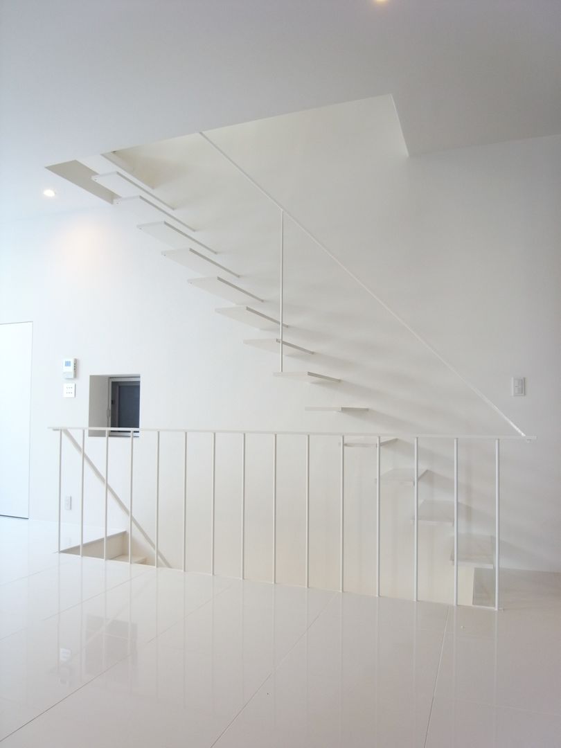 House in Fukushima, Mimasis Design／ミメイシス デザイン Mimasis Design／ミメイシス デザイン Modern Corridor, Hallway and Staircase