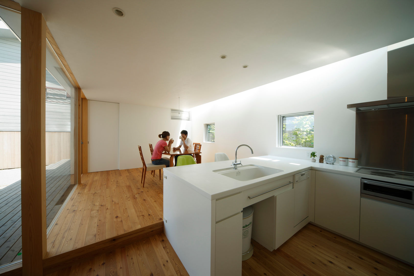 House in Yamatokoriyama, Mimasis Design／ミメイシス デザイン Mimasis Design／ミメイシス デザイン Modern style kitchen