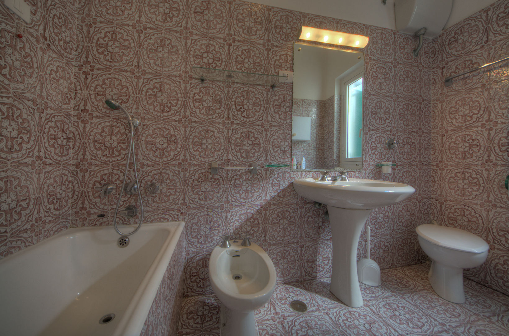 House, Emilio Rescigno - Fotografia Immobiliare Emilio Rescigno - Fotografia Immobiliare Mediterranean style bathrooms