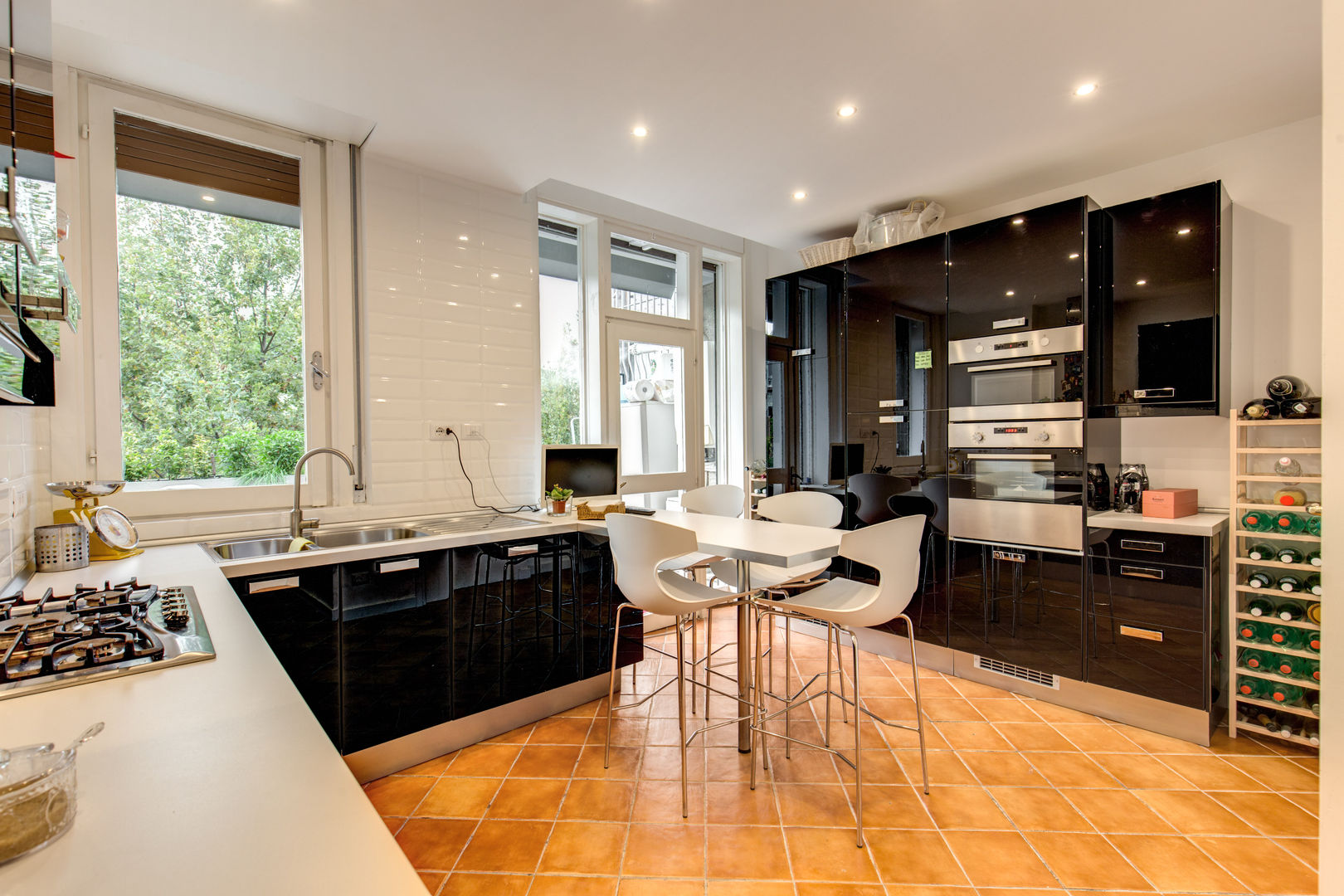 homify Modern kitchen