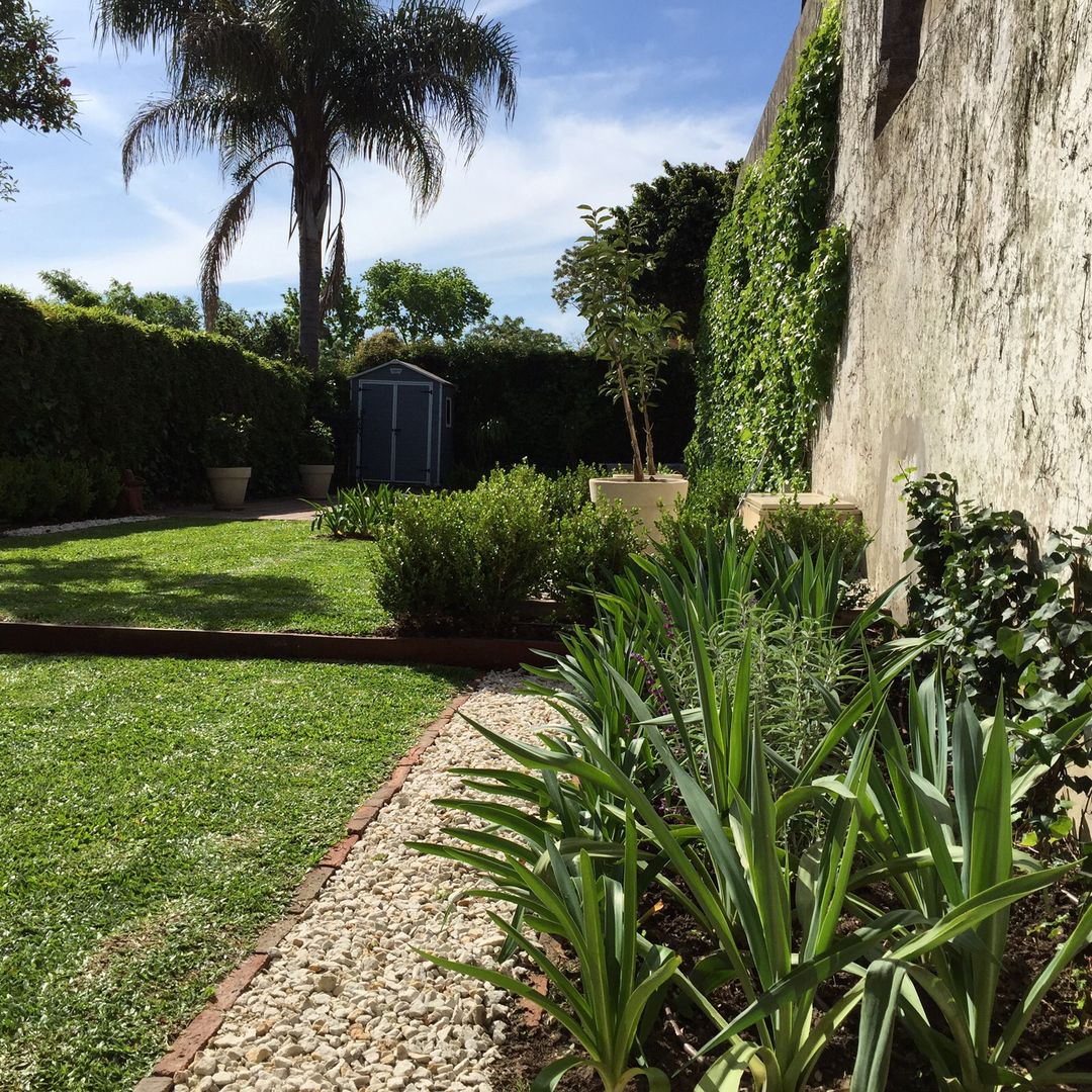 pequeños espacios BAIRES GREEN Jardines de estilo moderno