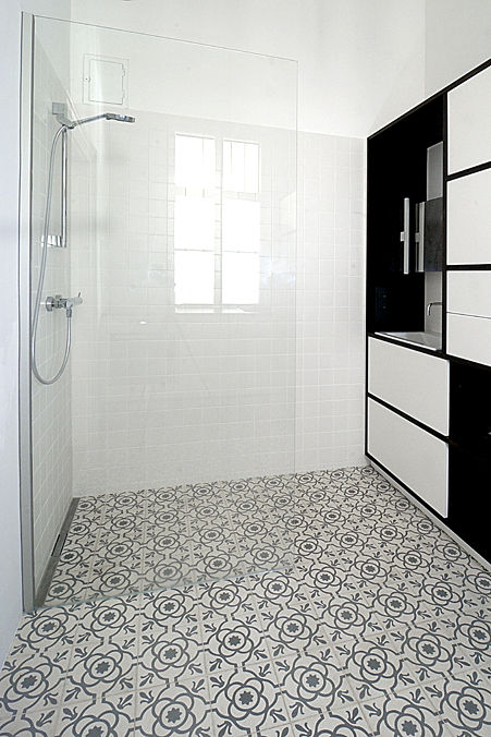 Un monolocale moderno e versatile, Mosaic del Sur Mosaic del Sur Casas de banho modernas