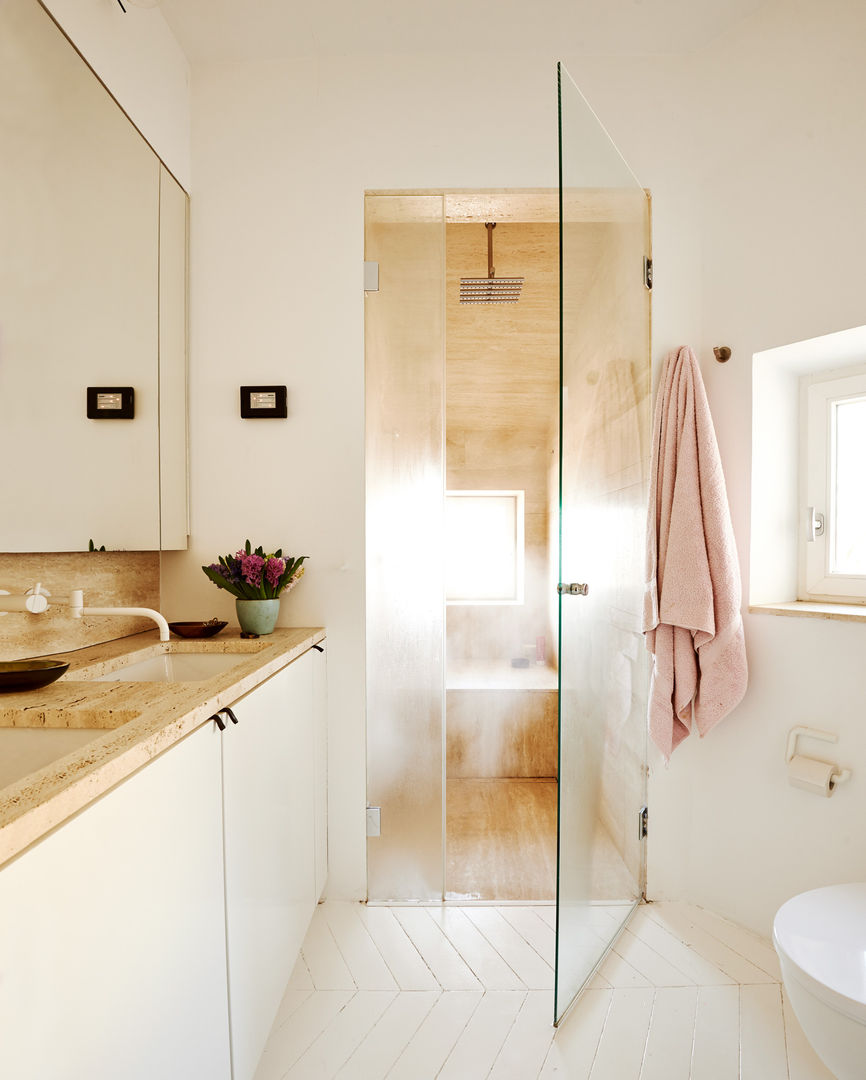 homify Bagno moderno Calcare