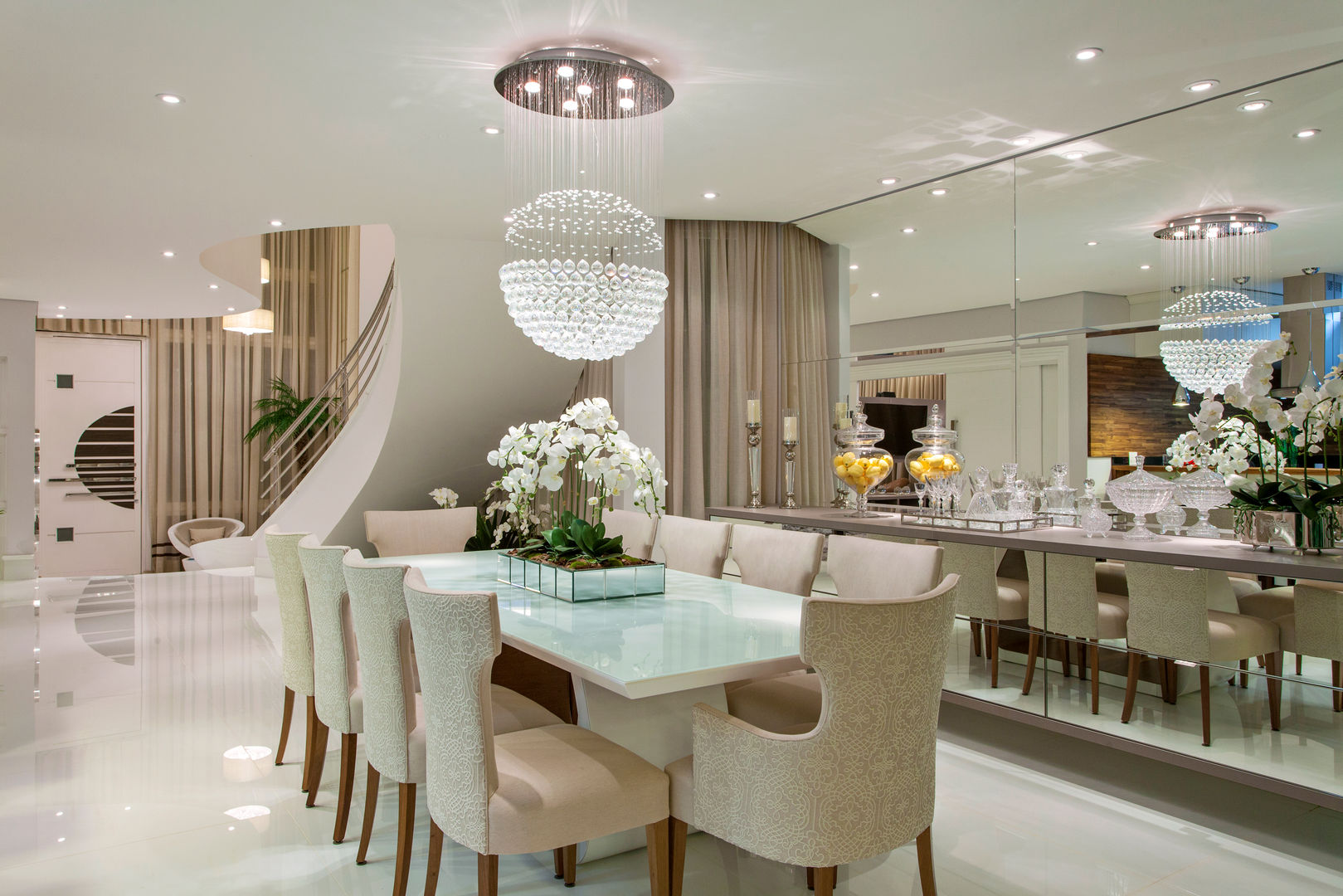 homify Modern dining room