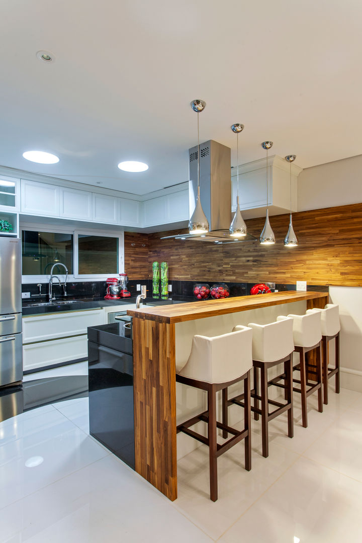 homify Modern style kitchen Wood Wood effect