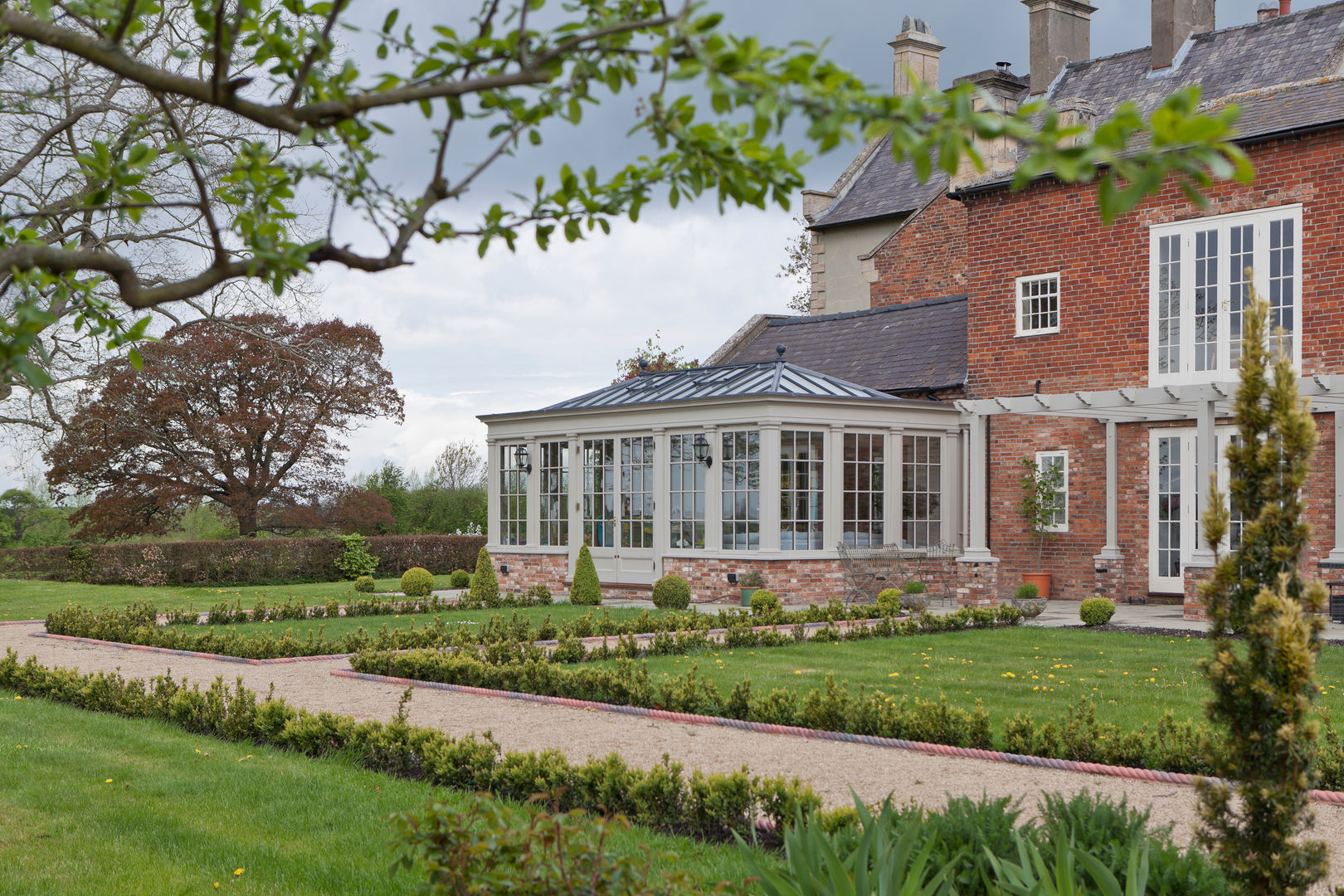 A Living Room Conservatory Vale Garden Houses Konservatori Klasik Kayu Wood effect