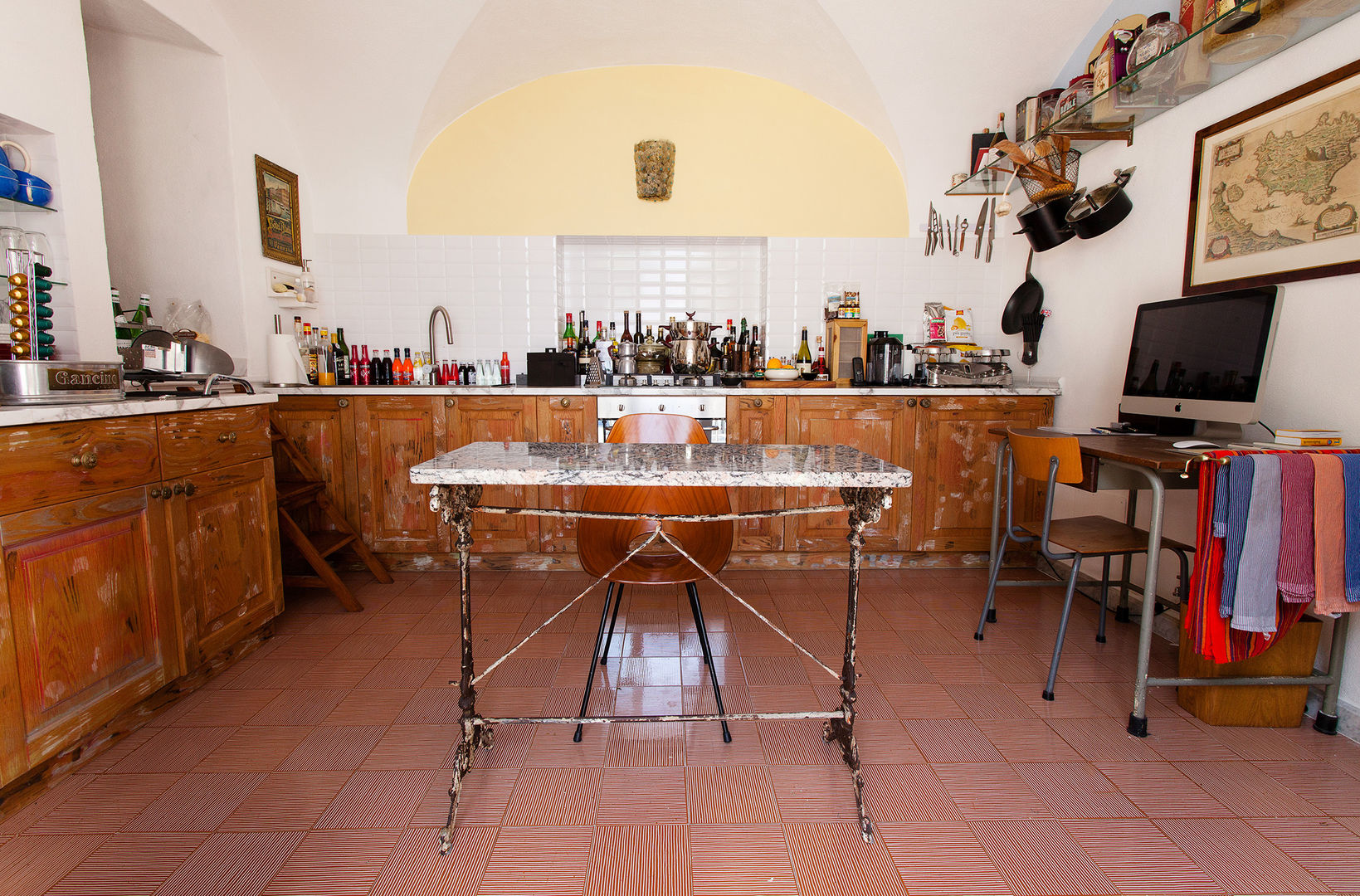 Interior Artistico, Carmé Carmé Kitchen