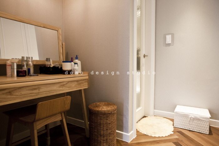 homify Modern dressing room